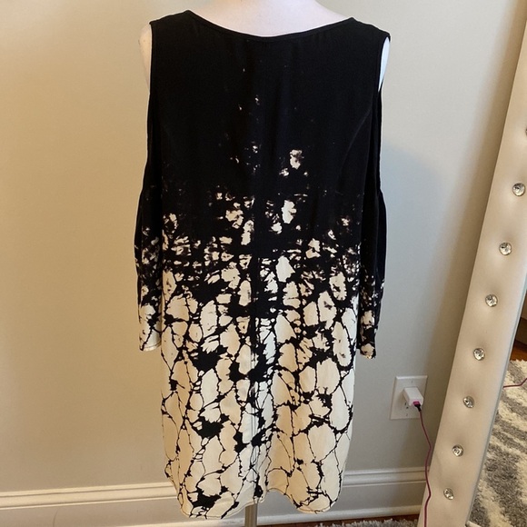 Soft Surroundings Black Ivory Cold Shoulder Tunic - Picture 2 of 7